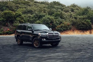 Toyota прекратит выпуск культового внедорожника Land Cruiser в США после 2021 года. Однако компания намекнула, что авто может вернуться на р