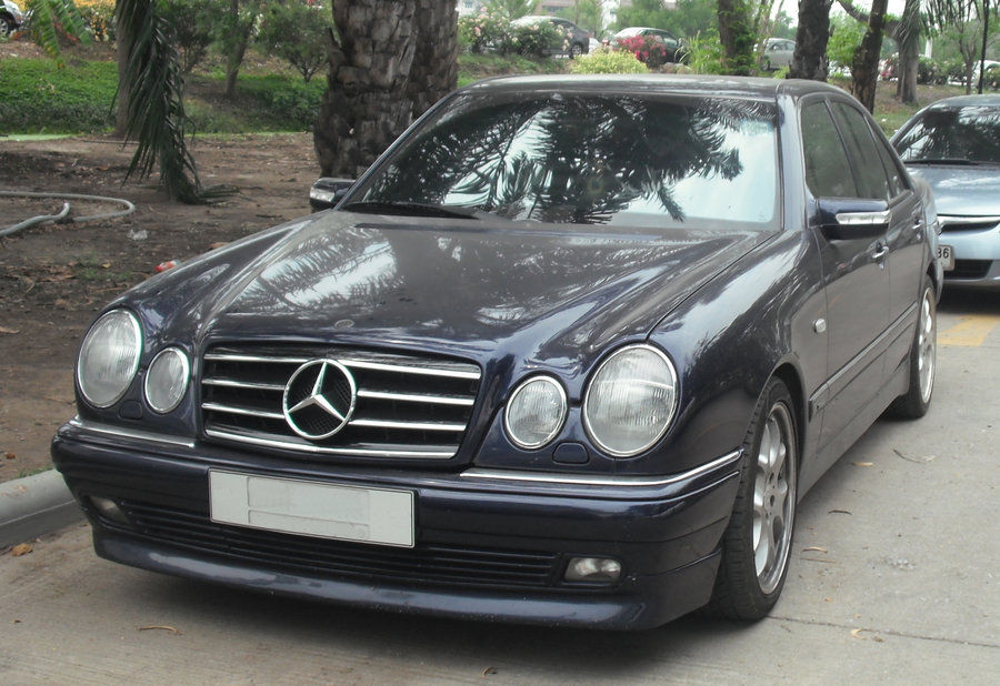 Mercedes E230 W210