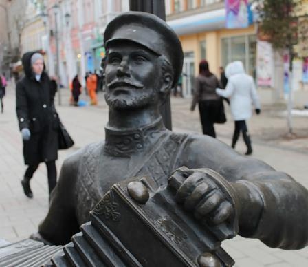 Памятник саратовской гармошке саратов