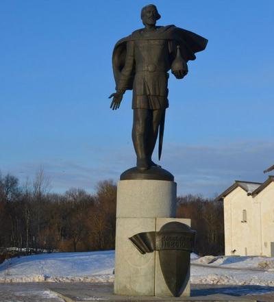 памятник александру невскому в новгороде