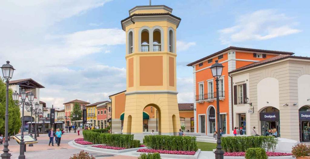 Franciacorta Outlet Village