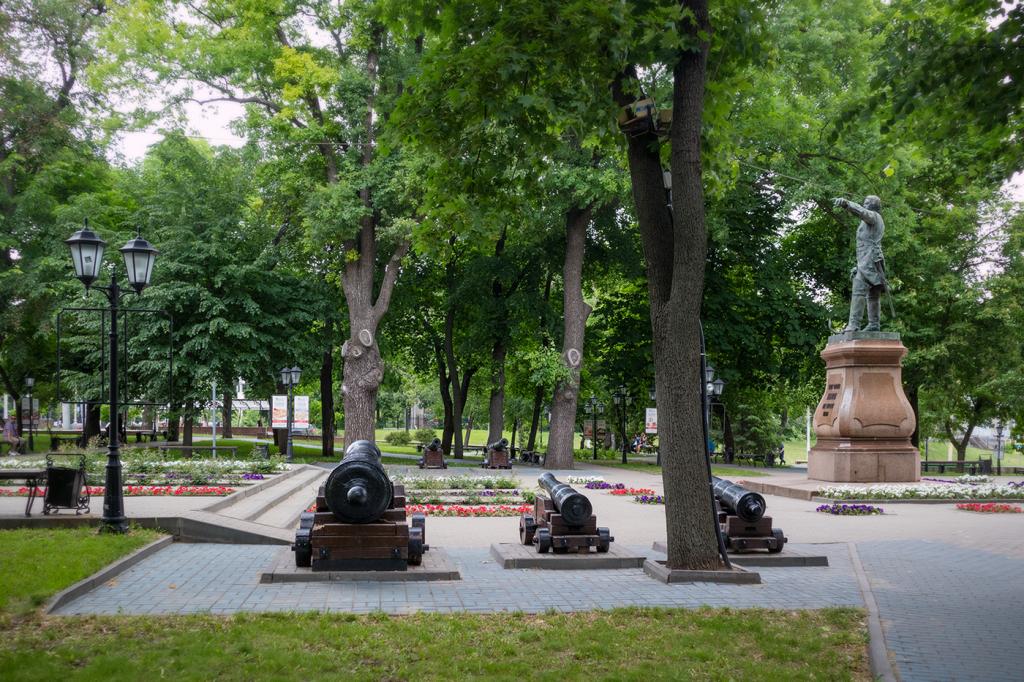 Петровский сквер