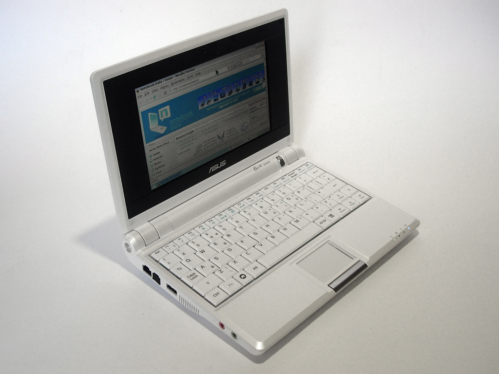 Детали Asus EEE PC 4G