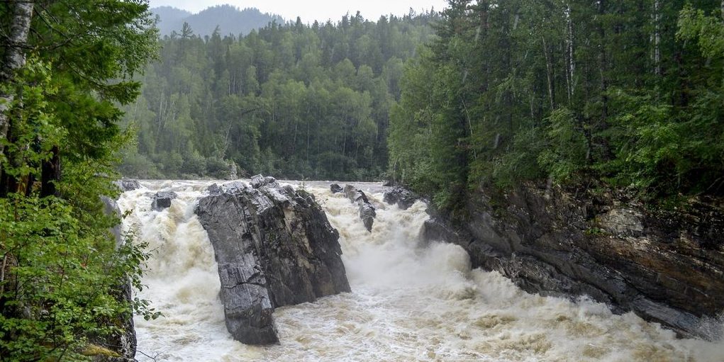 водопад Хырмын-Дулю