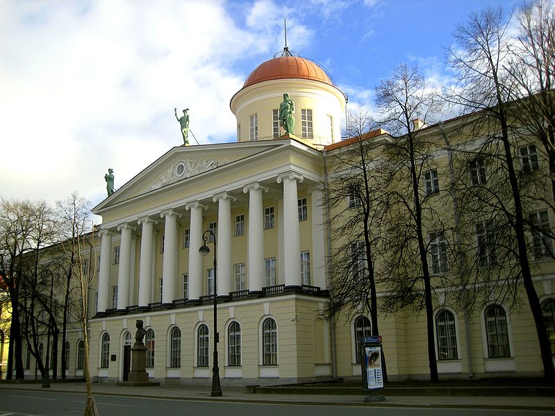 Набережная Макарова Санкт-Петербург